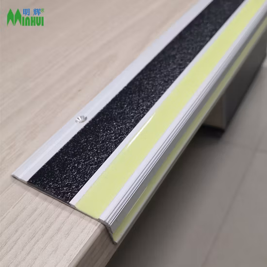 Simva Hochwertige photolumineszierende, leuchtende, rutschfeste Stufenkantenleuchte, leuchtende Stufenkante, basierend auf einem Aluminiumprofil